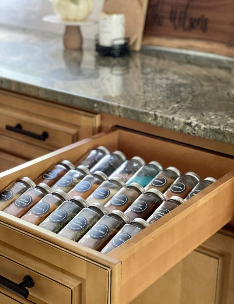 How to organize spices in a drawer?
